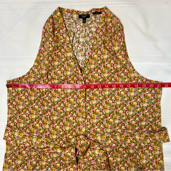 Talbots Pullover Sleeveless V-Neck Floral Blouse Sz 16P Cotton Blend EUC Stretch - Picture 10 of 13